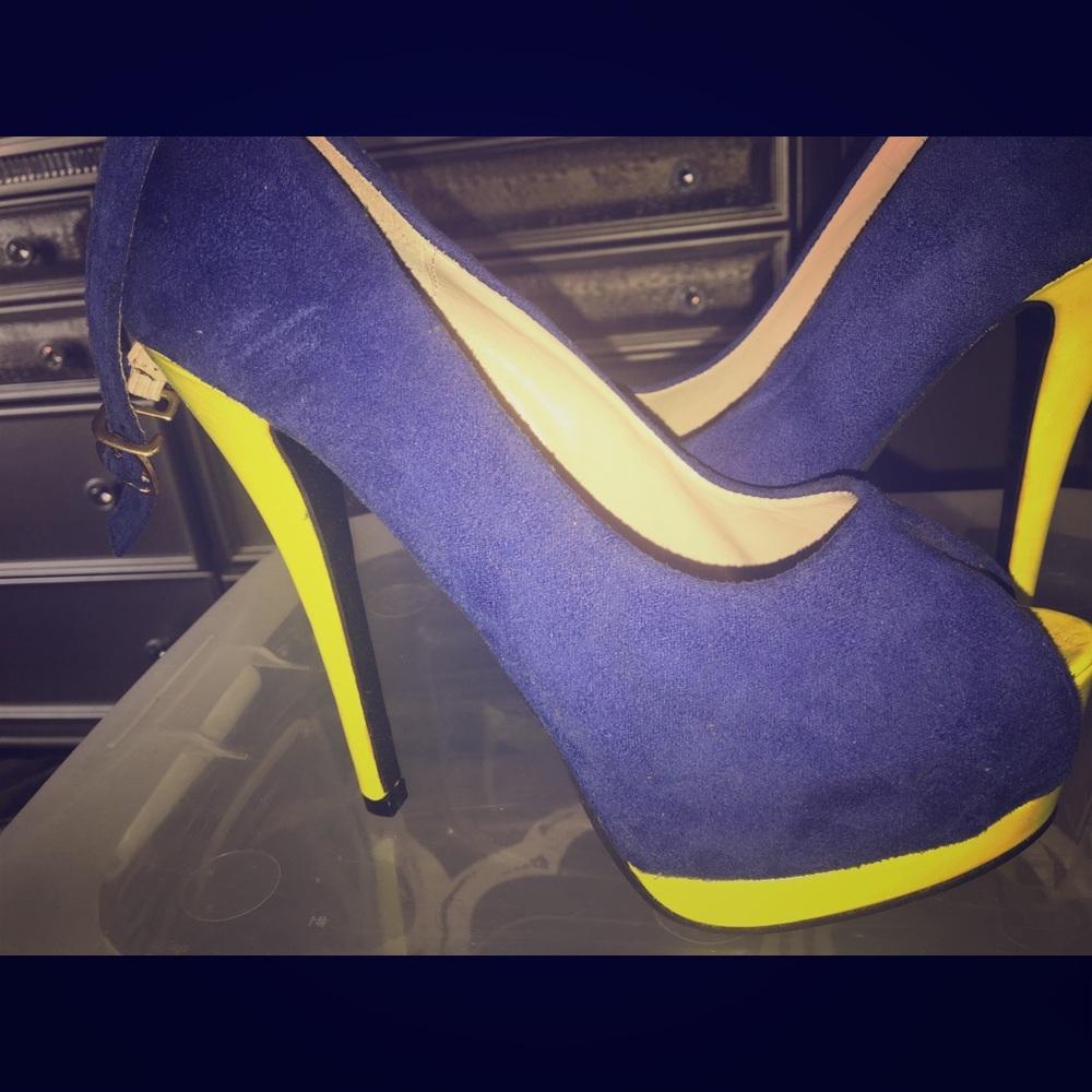 Blue and Neon Keyhole pumps